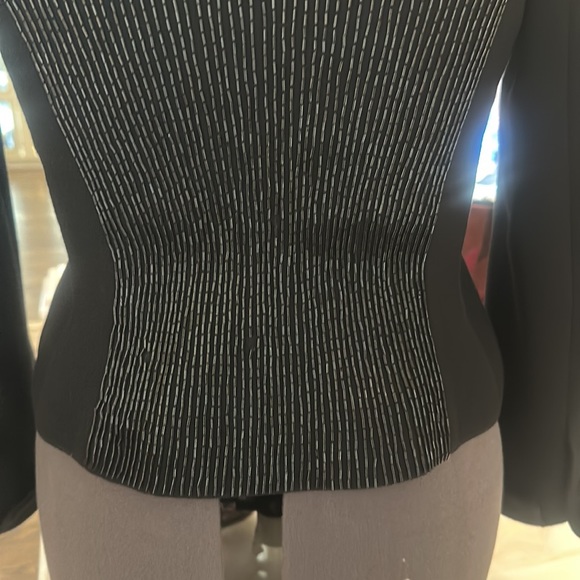 VALENTINO! - Picture 4 of 10